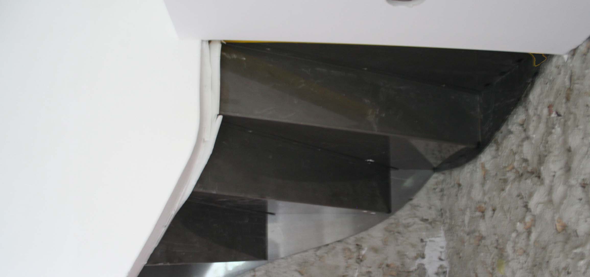 Escalier, construction acier brut thermopoudré transparent