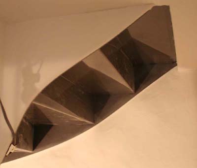 Escalier, construction acier brut thermopoudré transparent