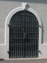 Porte d'entrée à deux vantaux, structure en acier T