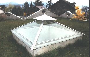 Puits de lumière pyramidal
