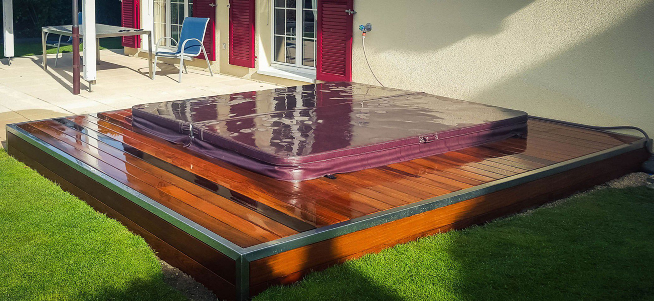 Habillage terrasse bois exotique pour spa, structure inox